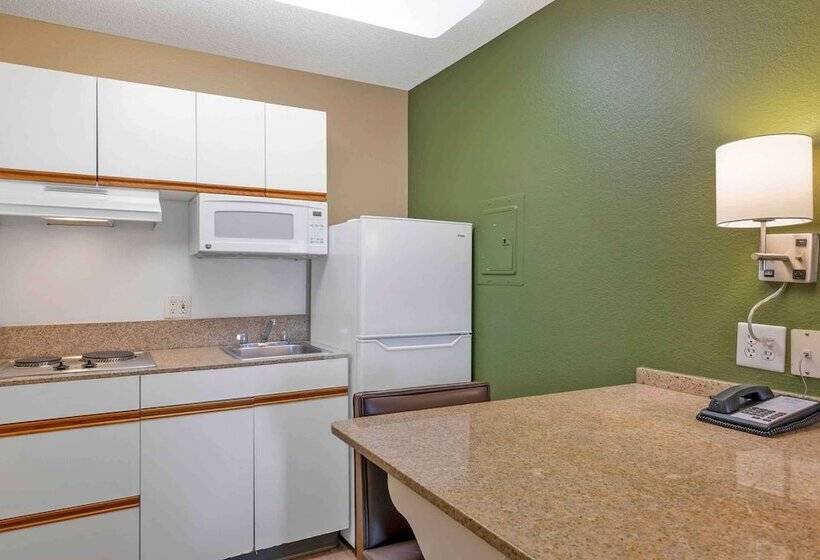 إستوديو ديلوكس, Extended Suites