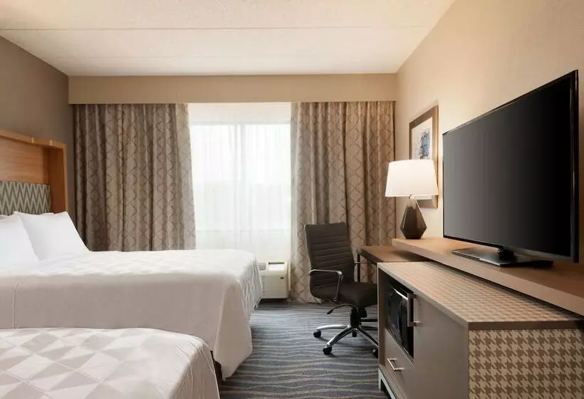 ２ダブルベッドのスタンダードルーム, Holiday Inn Hotel & Suites Council Bluffs, An Ihg
