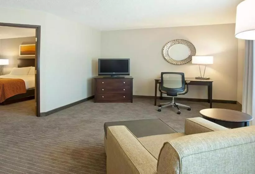 スイート, Holiday Inn Express Hotel & Suites Minneapolis   Minnetonka, An Ihg