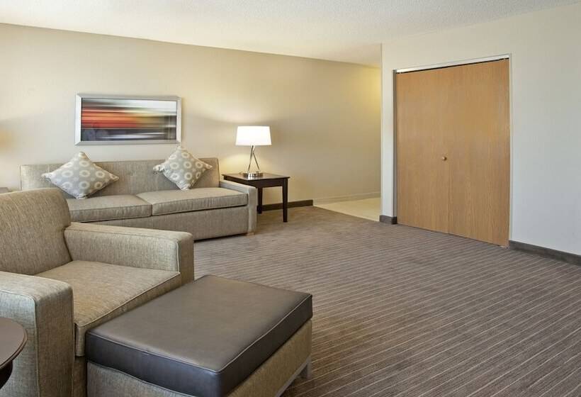 スイート, Holiday Inn Express Hotel & Suites Minneapolis Minnetonka, An Ihg
