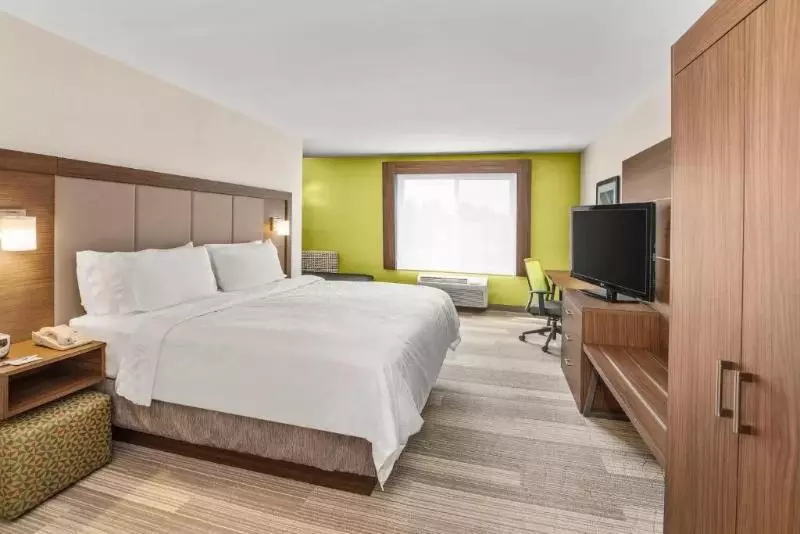キングサイズベッドのスタンダードルーム, Holiday Inn Express & Suites Tacoma, An Ihg