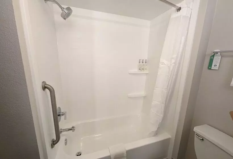 ２ダブルベッドのスタンダードルーム, Holiday Inn Express Indianapolis Airport, An Ihg