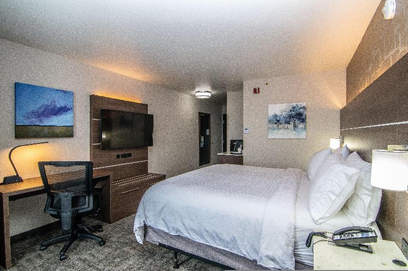 Номер Стандарт Кровать Кинг Адаптированный для Инвалидов, Holiday Inn Express Spokane Downtown, An Ihg