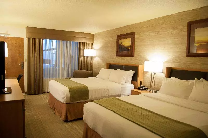 プールビュースタンダードルーム, Holiday Inn Spearfish Convention Center, An Ihg
