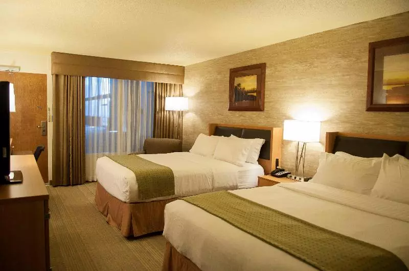 プールビュースタンダードルーム, Holiday Inn Spearfish Convention Center, An Ihg