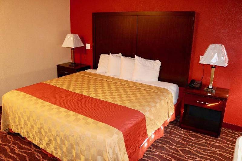 带大床的标准间, Holiday Lodge   Salem,or