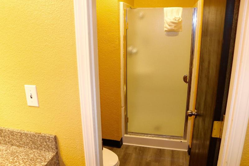 스탠다드 룸 킹사이즈 침대, Holiday Lodge   Salem,or