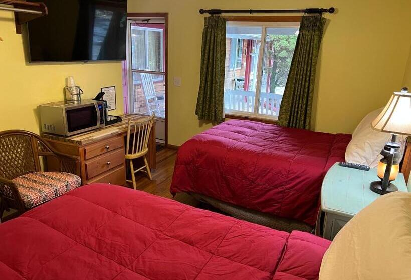 غرفه قياسيه سريرين مزدوجين, Homestead Inn   Blowing Rock