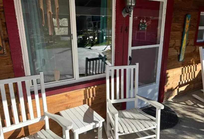 キングサイズベッドのスタンダードルーム, Homestead Inn   Blowing Rock