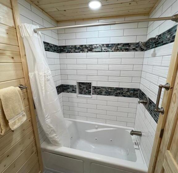 디럭스 룸, Homestead Inn   Blowing Rock