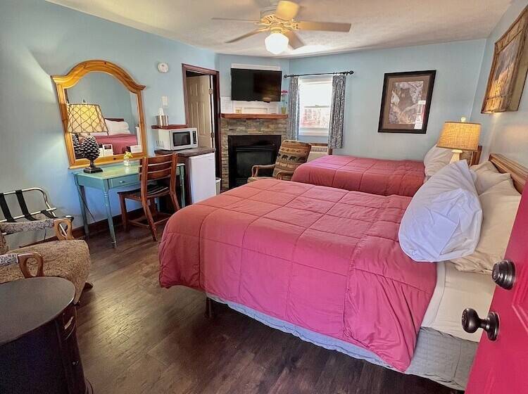 스탠다드 룸, Homestead Inn   Blowing Rock