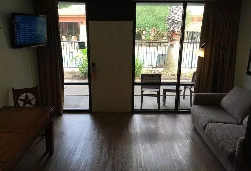 スイート, Wyndham Garden Hotel Austin