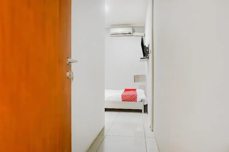 Standardzimmer, Reddoorz @ Limo Depok