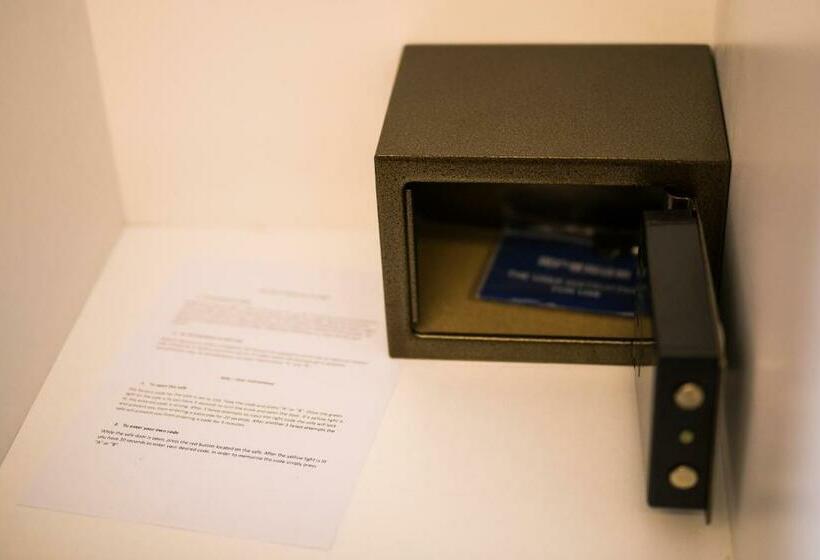 اتاق سوپریور, Amor