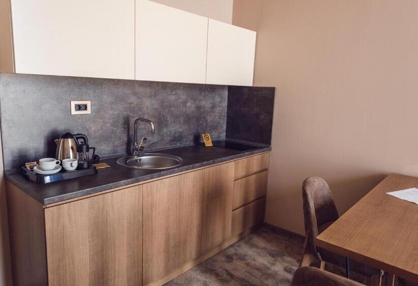 Deluxe Suite King Bed, Amor