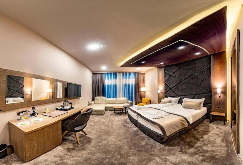 اتاق لوکس, Amor