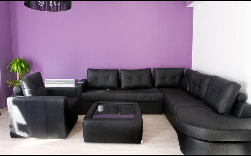 سوییت لوکس, Leder