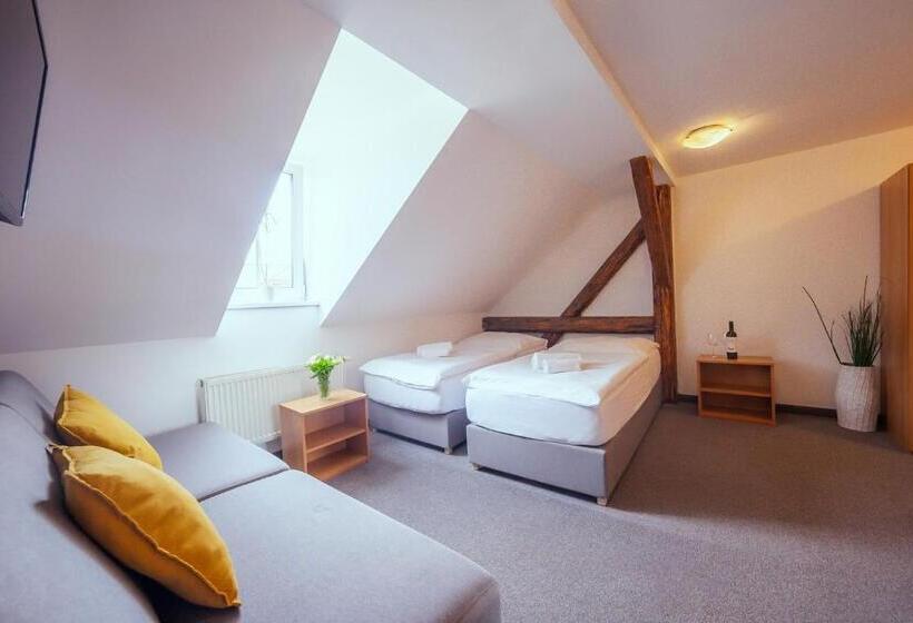 Standard Szoba, Národní Dům Podbořany