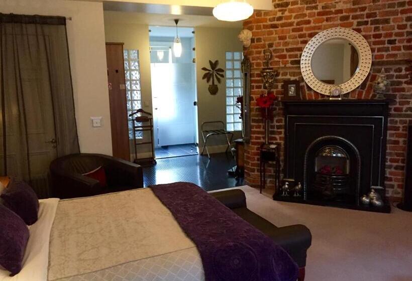 스위트, The Merchant House