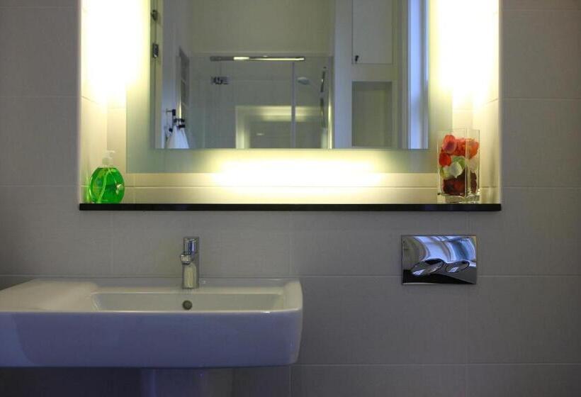 스위트, The Merchant House