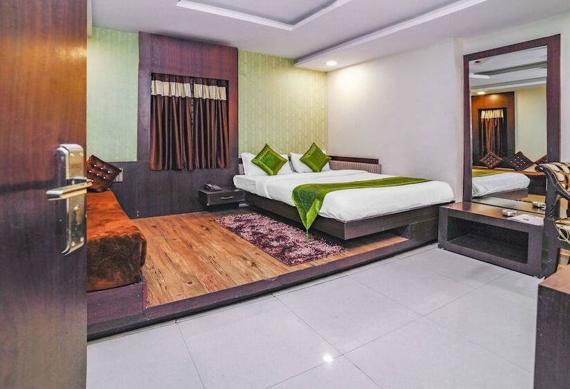 سوییت خانوادگی, Annpurna Inn