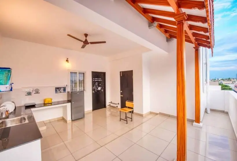 اتاق لوکس, La Maison Charu
