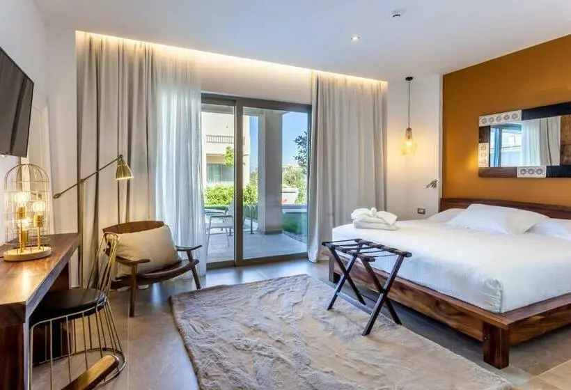 プール付きジュニアスイート, Elysian Luxury Hotel And Spa