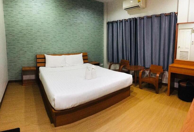 Standard Room, ช้างเผือกเกสต์เฮ้าส์ Changphueak Guesthouse