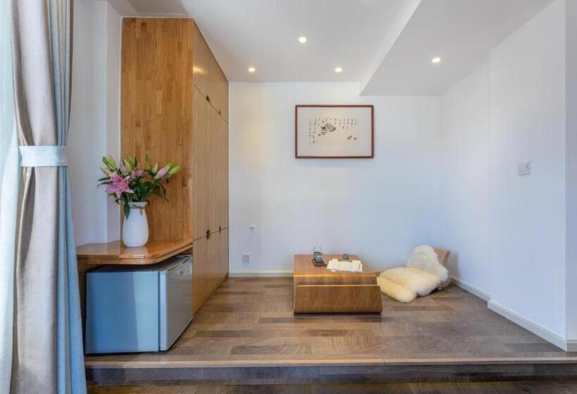 غرفة قياسية مطلة على الجبل, Xinyue Suying Holiday