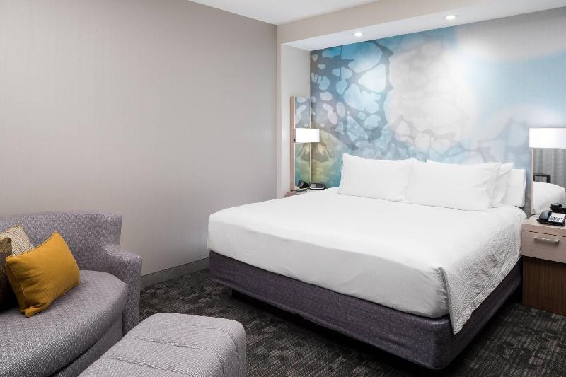 스탠다드 룸 킹사이즈 침대, Courtyard By Marriott Hilton Head Island