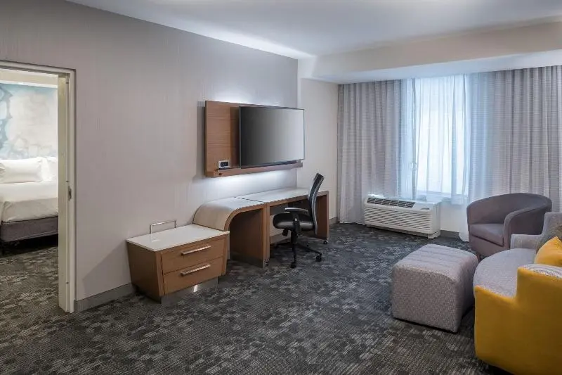 キングサイズベッドのスタンダードルーム, Courtyard By Marriott Hilton Head Island