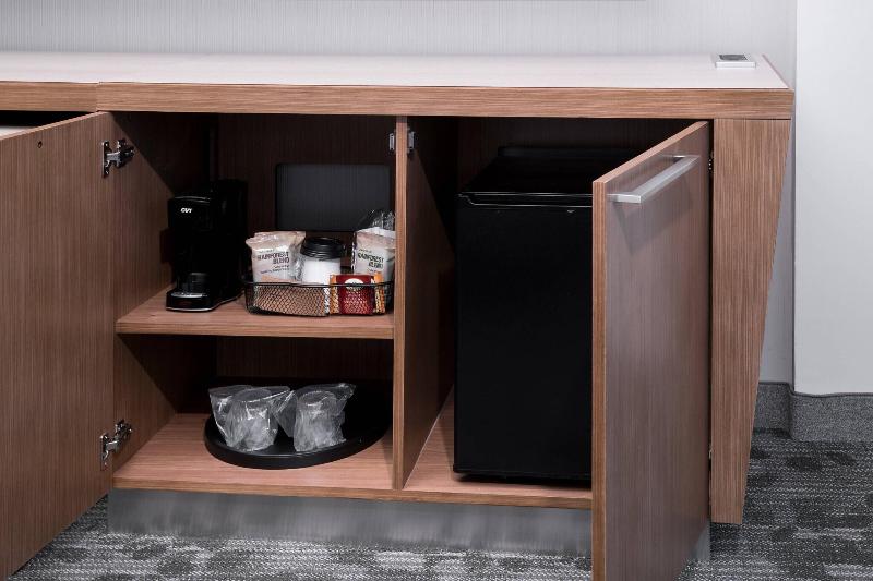 스탠다드 룸 킹사이즈 침대, Courtyard By Marriott Hilton Head Island