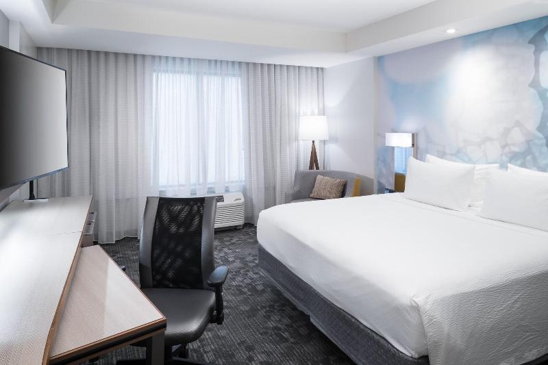 스탠다드 룸 킹사이즈 침대, Courtyard By Marriott Hilton Head Island