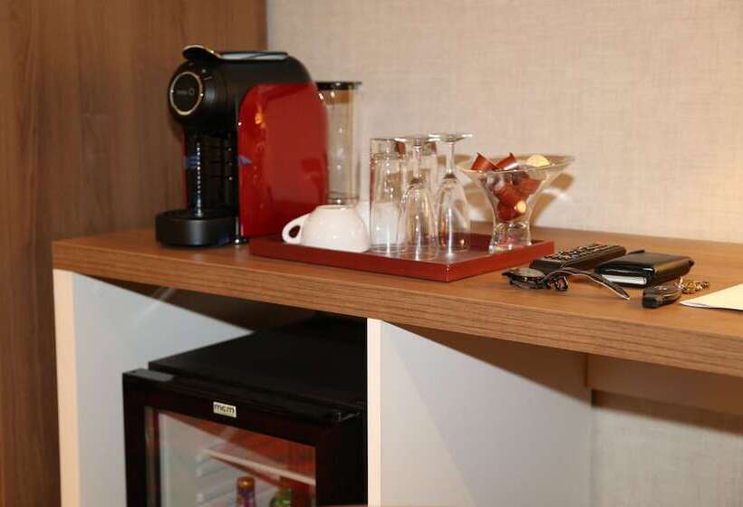 스탠다드 트리플 룸, My Home Hotel Free Parking