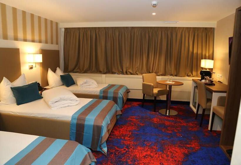 스탠다드 트리플 룸, My Home Hotel Free Parking