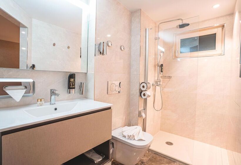 스탠다드 테라스 룸, My Home Hotel Free Parking