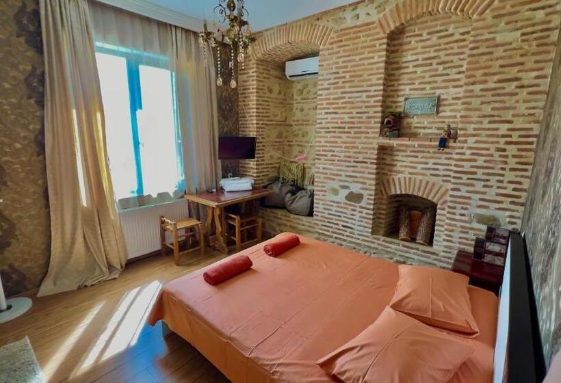 اتاق استاندارد, Burji Guest House