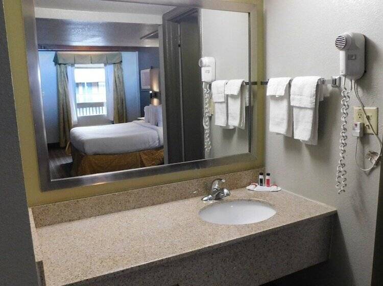 스위트, Days Inn & Suites By Wyndham Downtown Gatlinburg Parkway