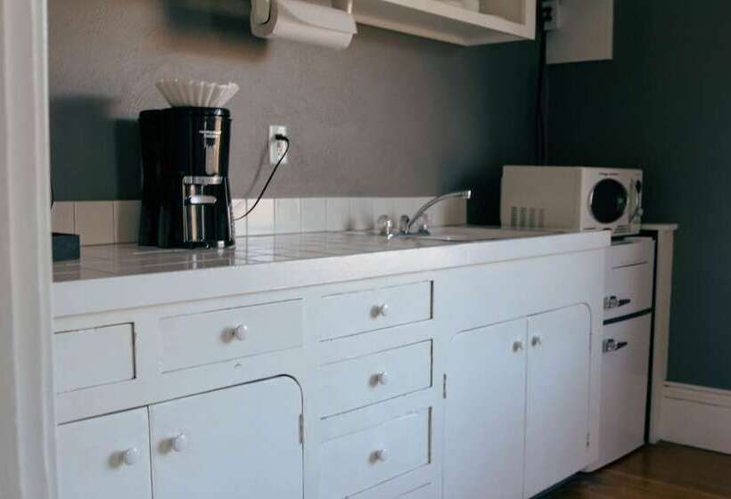 جناح, Hood River