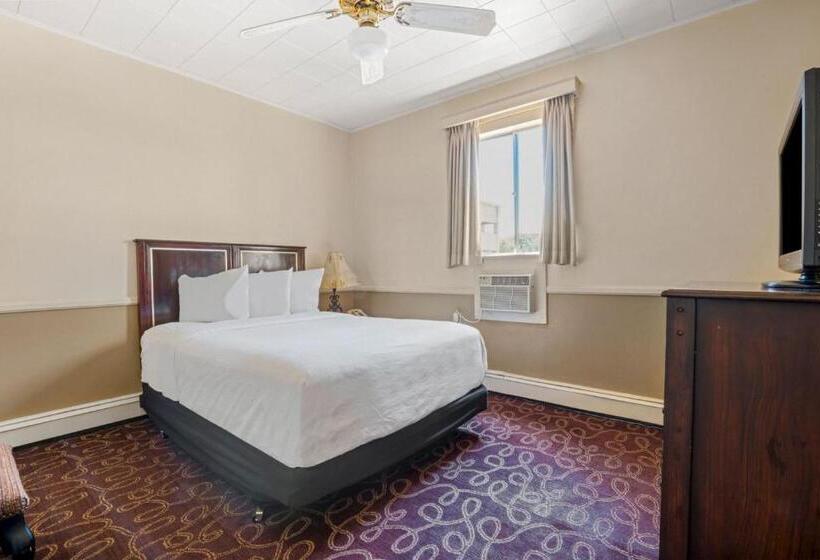 غرفة قياسية, St. Michael