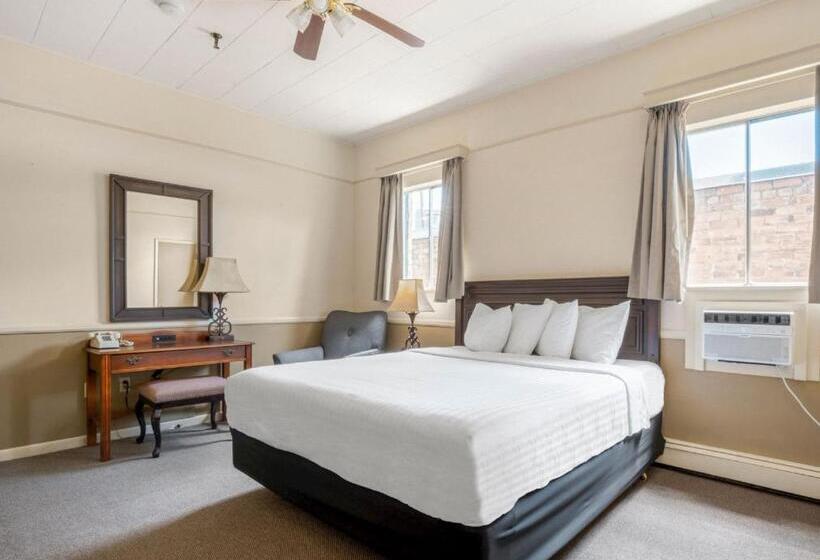 غرفة قياسية سرير كينج, St. Michael