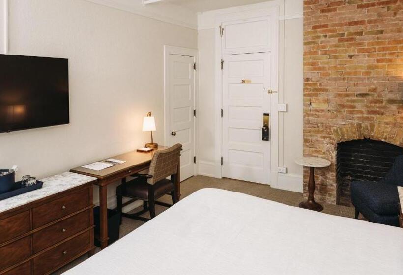 带大床的标准间, Colorado