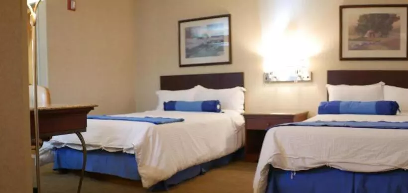 ２ダブルベッドのスタンダードルーム, Rodeway Inn & Suites