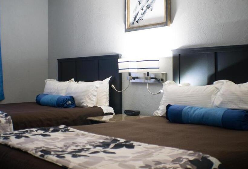 غرفة قياسية داخلية, Rodeway Inn & Suites