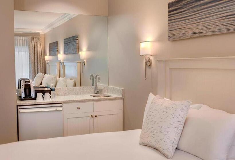 غرفة قياسية مطلّة علي البحيرة, Inn At Bay Harbor, Autograph Collection