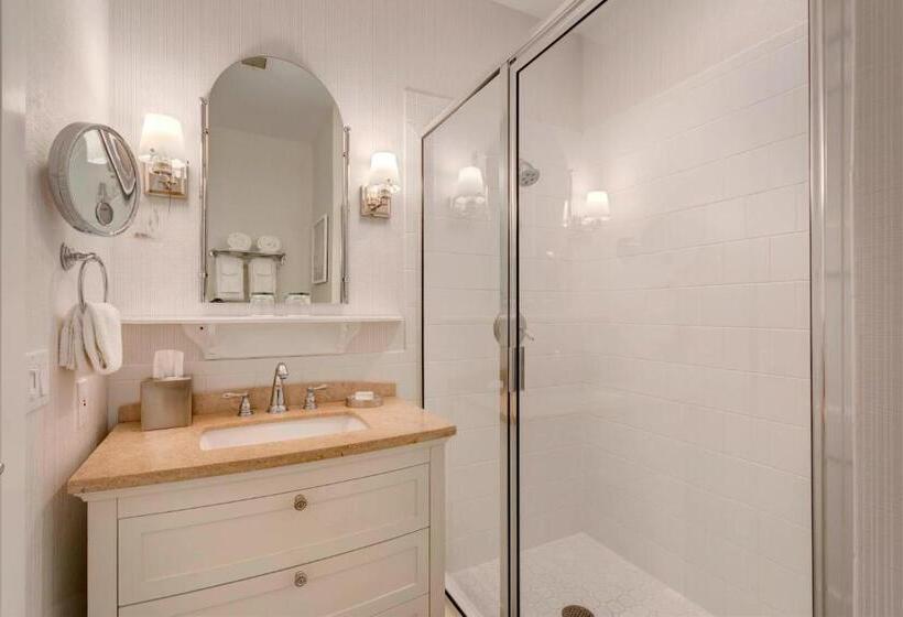 إستوديو قياسى سرير كينج, Inn At Bay Harbor, Autograph Collection