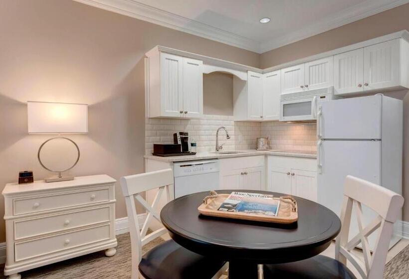 إستوديو قياسى سرير كينج, Inn At Bay Harbor, Autograph Collection