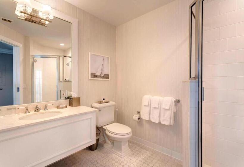 جناح جونيور سرير كينج, Inn At Bay Harbor, Autograph Collection