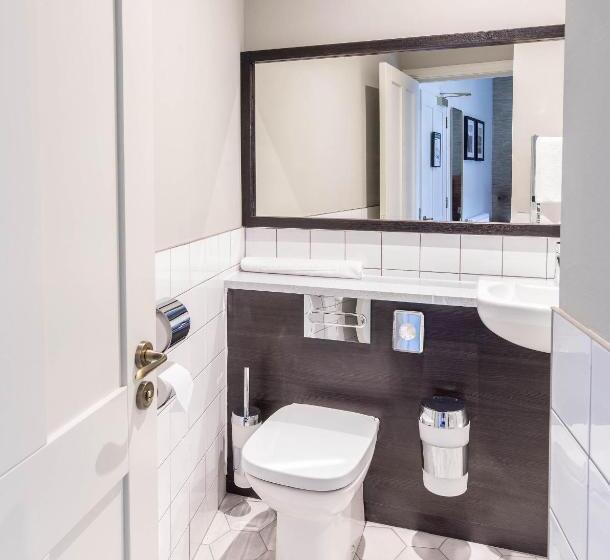 Family Suite, Blackfriars