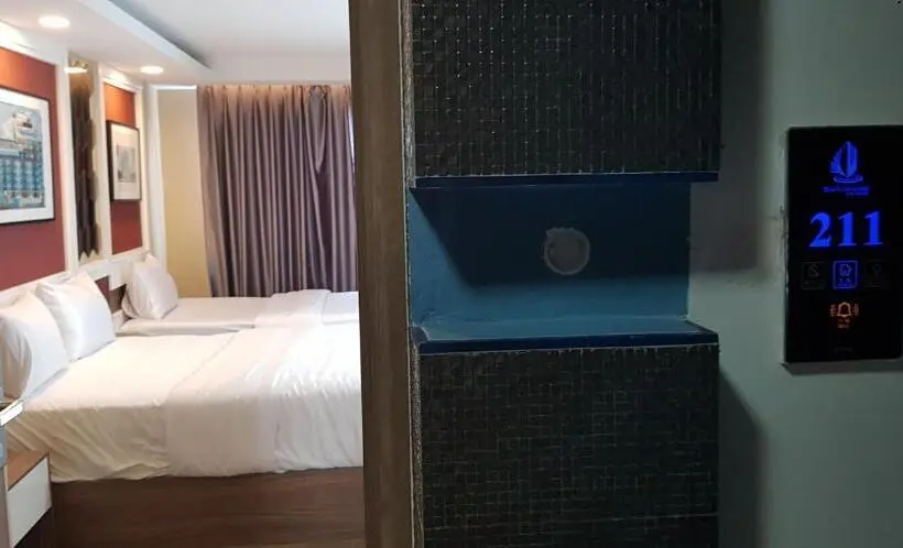 デラックストリプルルーム, Bluetel Re Sidence Bangkok Impact   1 Time Drop Off Service To Impact